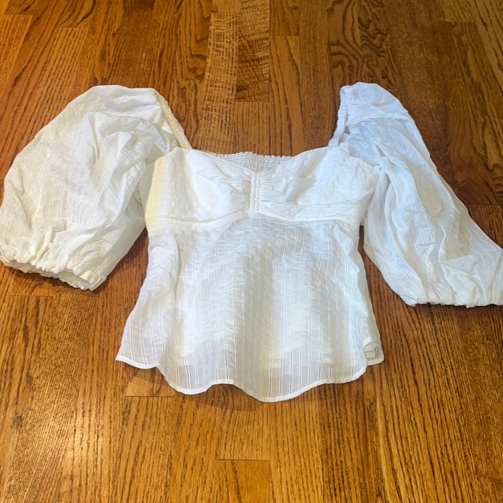 A.L.C Woman’a White Puffed Top Size 2